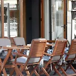 Old Town 2br Spacious House With Private Garden And Free Parking * Пловдив