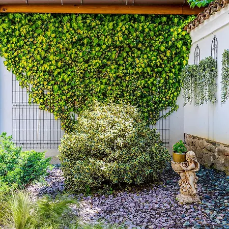 Villa Old Town 2br Spacious House With Private Garden And Free Parking