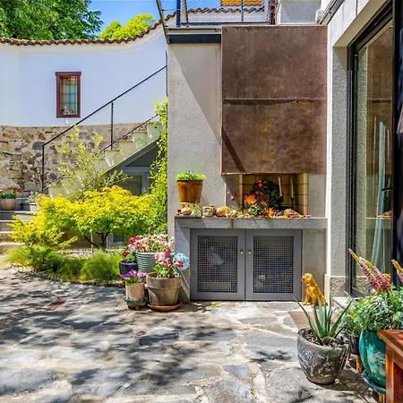 Villa 2br House With Garden And Free Parking In The Old Town
