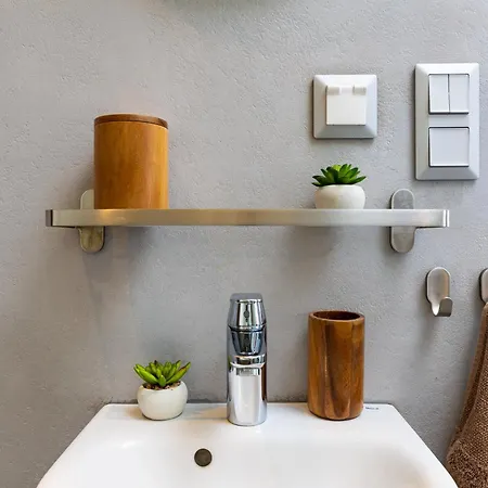 Old Town 2br Spacious House With Private Garden And Free Parking