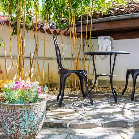 2br House With Garden And Free Parking In The Old Town Plovdiv