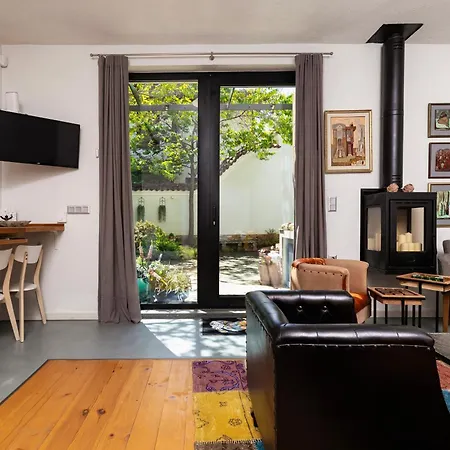 Villa 2br House With Garden And Free Parking In The Old Town *
