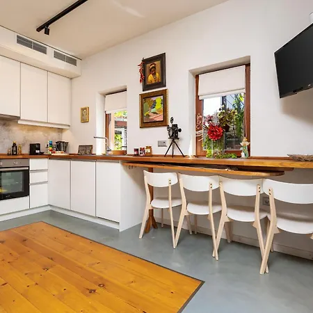 Villa 2br House With Garden And Free Parking In The Old Town Plovdiv