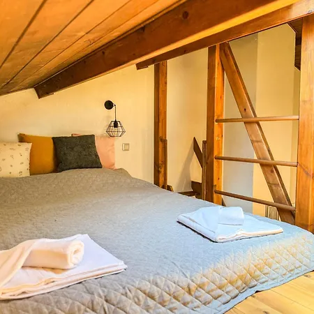 Villa Old Town 2br Spacious House With Private Garden And Free Parking