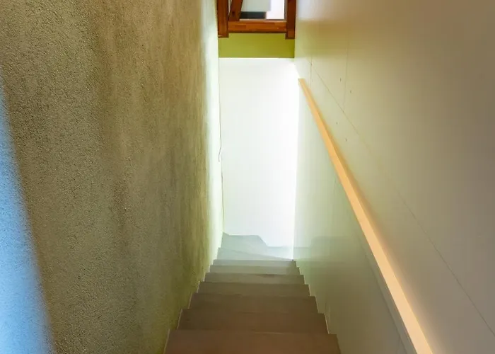 Old Town 2br Spacious House With Private Garden And Free Parking 别墅