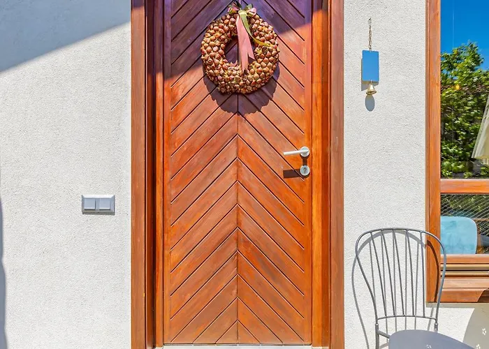 Old Town 2br Spacious House With Private Garden And Free Parking 普罗夫迪夫