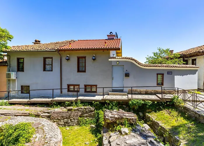 Old Town 2br Spacious House With Private Garden And Free Parking 别墅 *