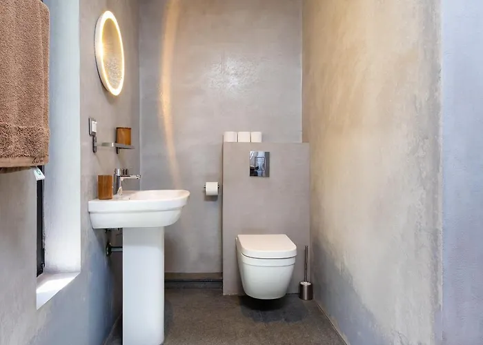 Old Town 2br Spacious House With Private Garden And Free Parking * 普罗夫迪夫