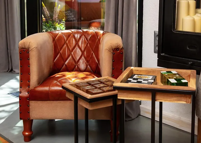 Old Town 2br Spacious House With Private Garden And Free Parking 别墅 *