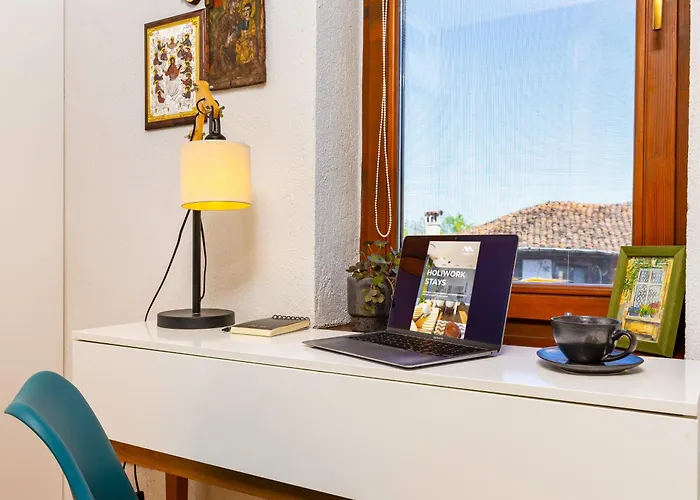 Old Town 2br Spacious House With Private Garden And Free Parking * 普罗夫迪夫