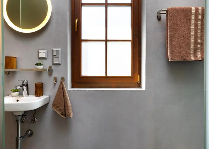 别墅 Old Town 2br Spacious House With Private Garden And Free Parking 普罗夫迪夫