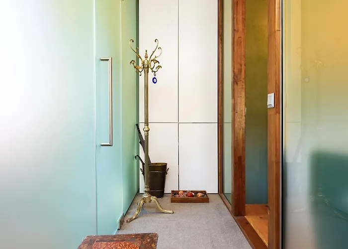 Old Town 2br Spacious House With Private Garden And Free Parking *