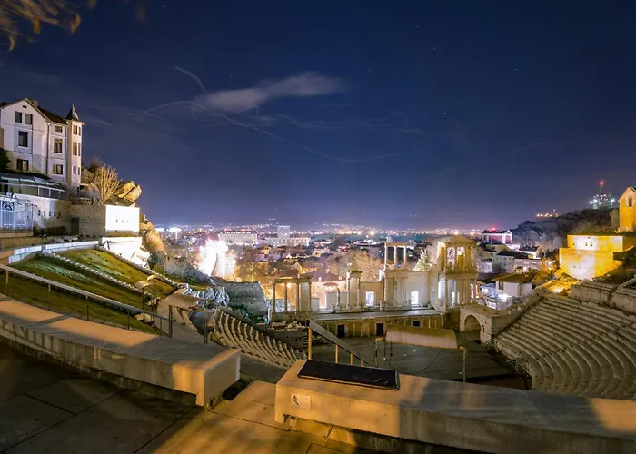 Old Town 2br Spacious House With Private Garden And Free Parking * 普罗夫迪夫