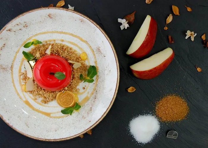 别墅 Old Town 2br Spacious House With Private Garden And Free Parking 普罗夫迪夫