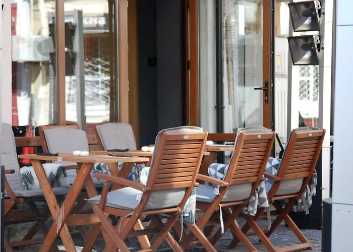 Old Town 2br Spacious House With Private Garden And Free Parking * 普罗夫迪夫